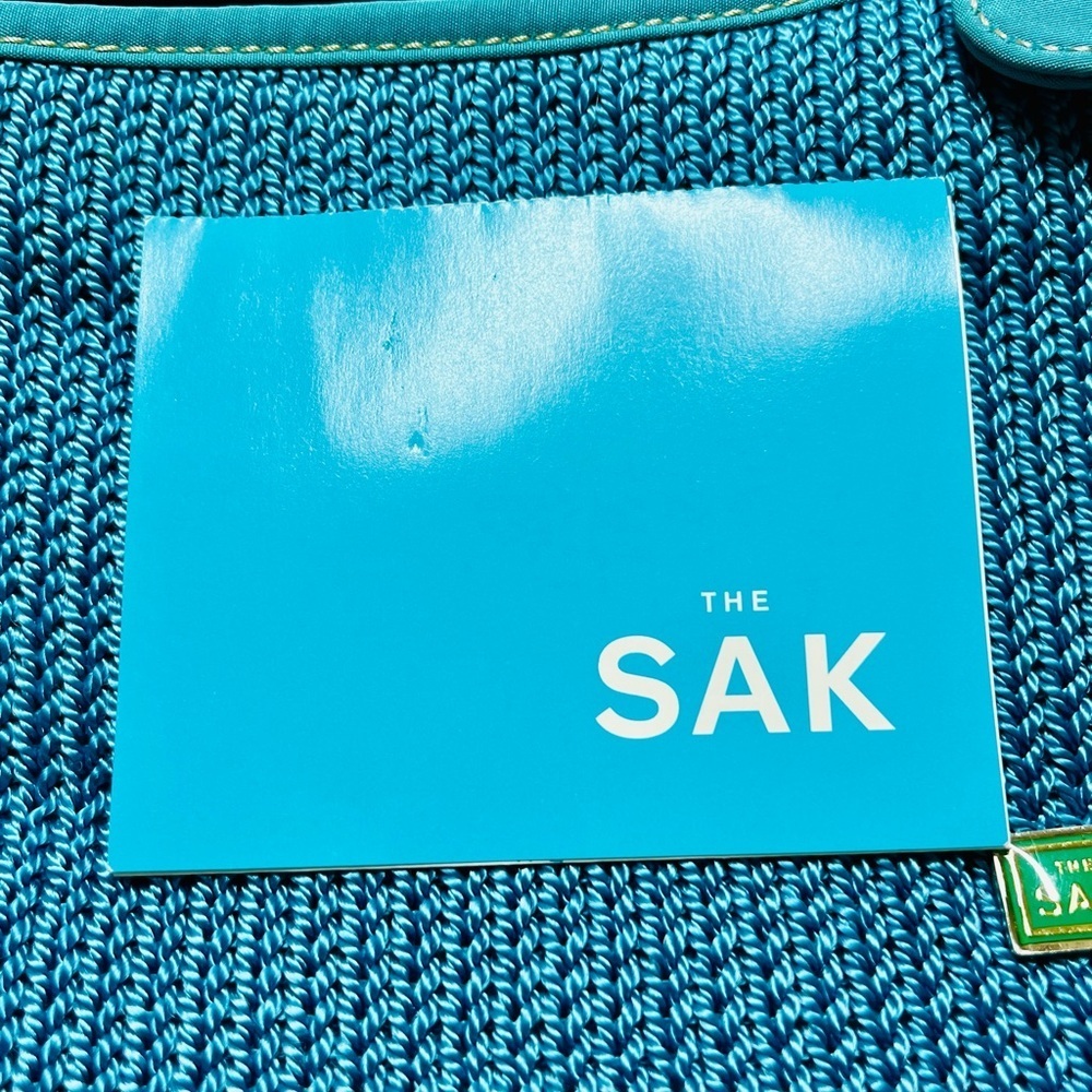 Saks Fifth Ave Teal Knit Hobo Bag Chic and Stylish - Picture 2 of 9